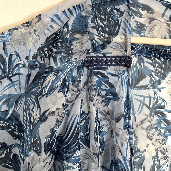 BCBGeneration Floral Duster - Picture 2 of 5